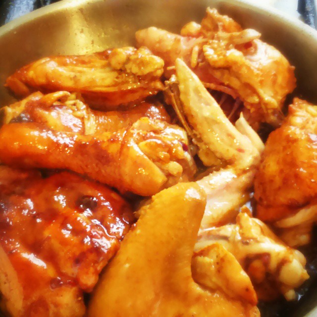 pollo guisado dominicano (Cibaeño)