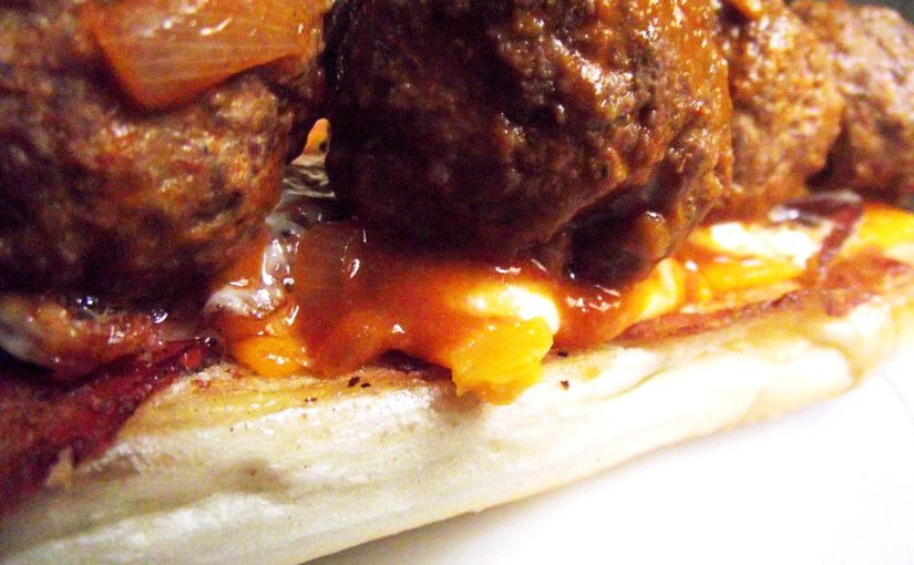 ¡Cuando el hambre da calor… sandwich de&nbsp;albondigas!