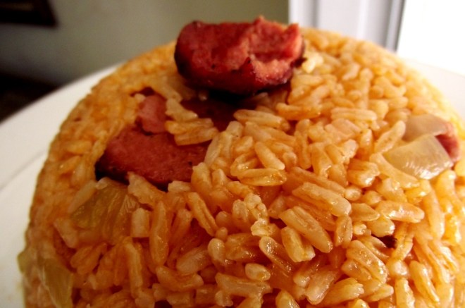 locrio de salami dominicano