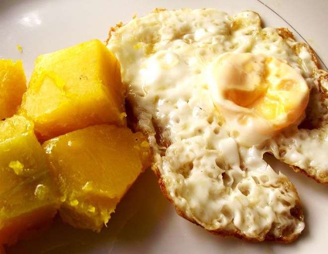 Auyama con huevo frito