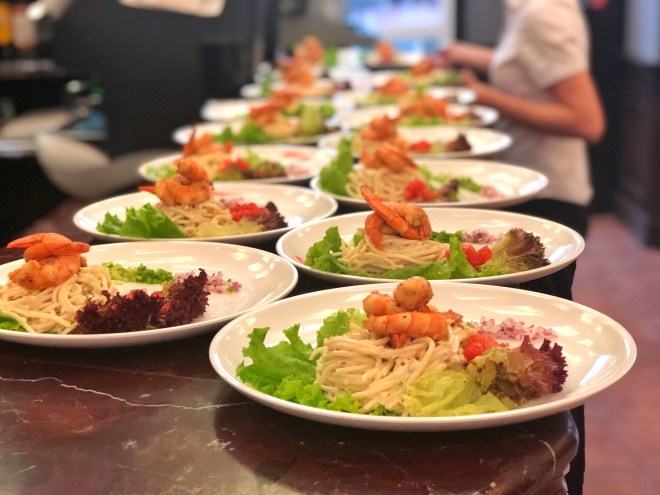ensalada de pasta de camarones